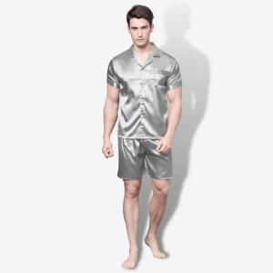 Korta silkepyjamas